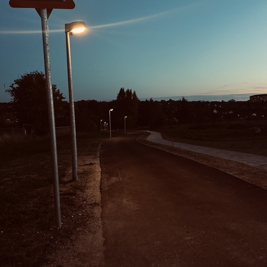 På vej gennem området